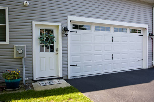 24/7 Emergency Garage Door Panel Replacement experts in Pleasant Garden, NC